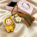 Pure Gold Rotating Flower Keychain – Artistic Wooden Lucky Charm