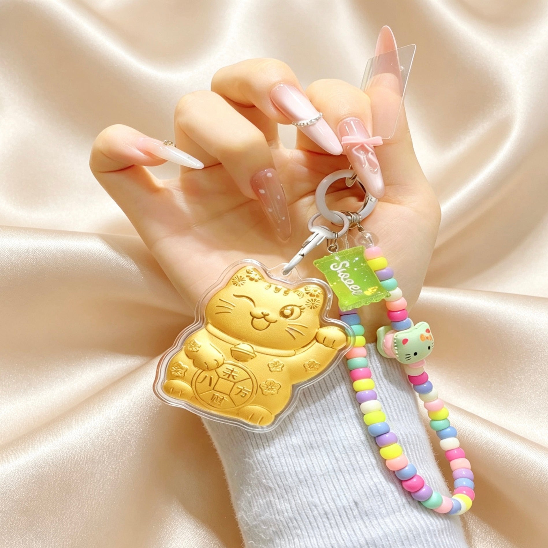 Lucky Maneki Neko Keychain – Wealth & Fortune Charm